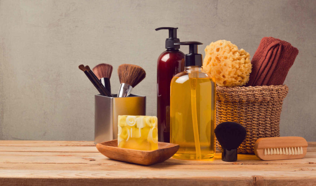 Kilka pomysłów na utrzymanie porządku w kobiecych kosmetykach
