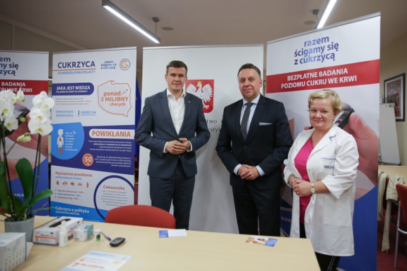 Badania poziomu cukru we krwi i wystawa powikłań cukrzycowych w Ministerstwach