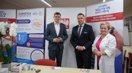 Badania poziomu cukru we krwi i wystawa powikłań cukrzycowych w Ministerstwach BIZNES, Farmacja - Bezpłatne badania poziomu cukru we krwi i wystawa poświęcona powikłaniom cukrzycowym w ministerstwach - akcja w ramach kampanii „Razem ścigamy się z cukrzycą”