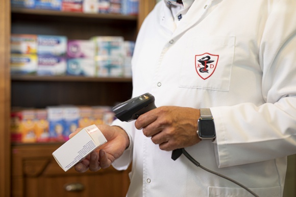 Jak wykorzystać system PLMVS do zarządzania apteką? BIZNES, Farmacja - Choć korzystanie z systemu jest obowiązkowe, niesie ono za sobą szereg korzyści. Jak wykorzystywać gromadzone przez niego dane w codziennej pracy? Krajowa Organizacja Weryfikacji Autentyczności Leków (KOWAL) radzi, w jaki sposób wykorzystać system PLMVS do zarządzania w aptece.
